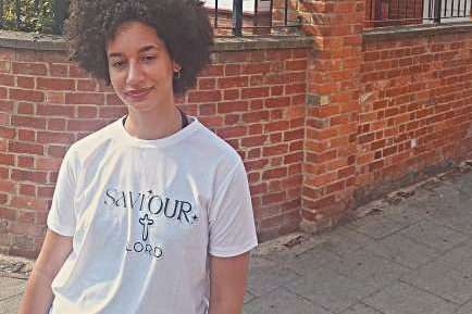 Model in OLS T-Shirt 1